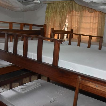 Kituri Royal Annex Bed & Breakfast Dar es Salaam Bagian luar foto