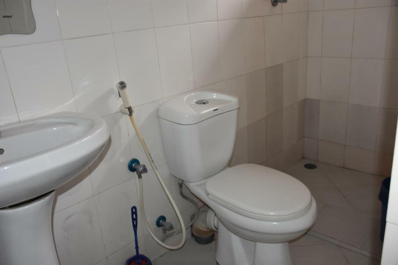 Kituri Royal Annex Bed & Breakfast Dar es Salaam Bagian luar foto