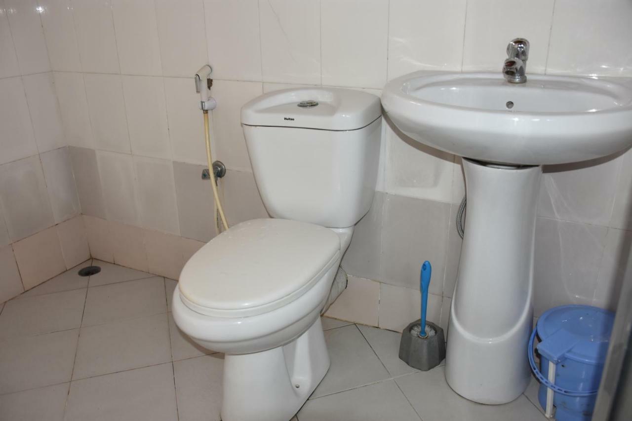 Kituri Royal Annex Bed & Breakfast Dar es Salaam Bagian luar foto