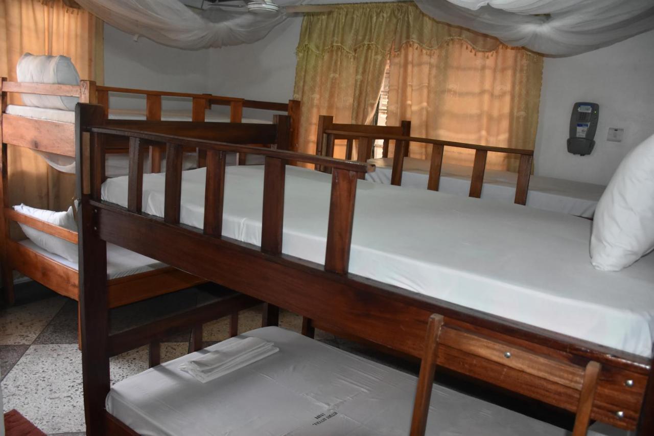 Kituri Royal Annex Bed & Breakfast Dar es Salaam Bagian luar foto