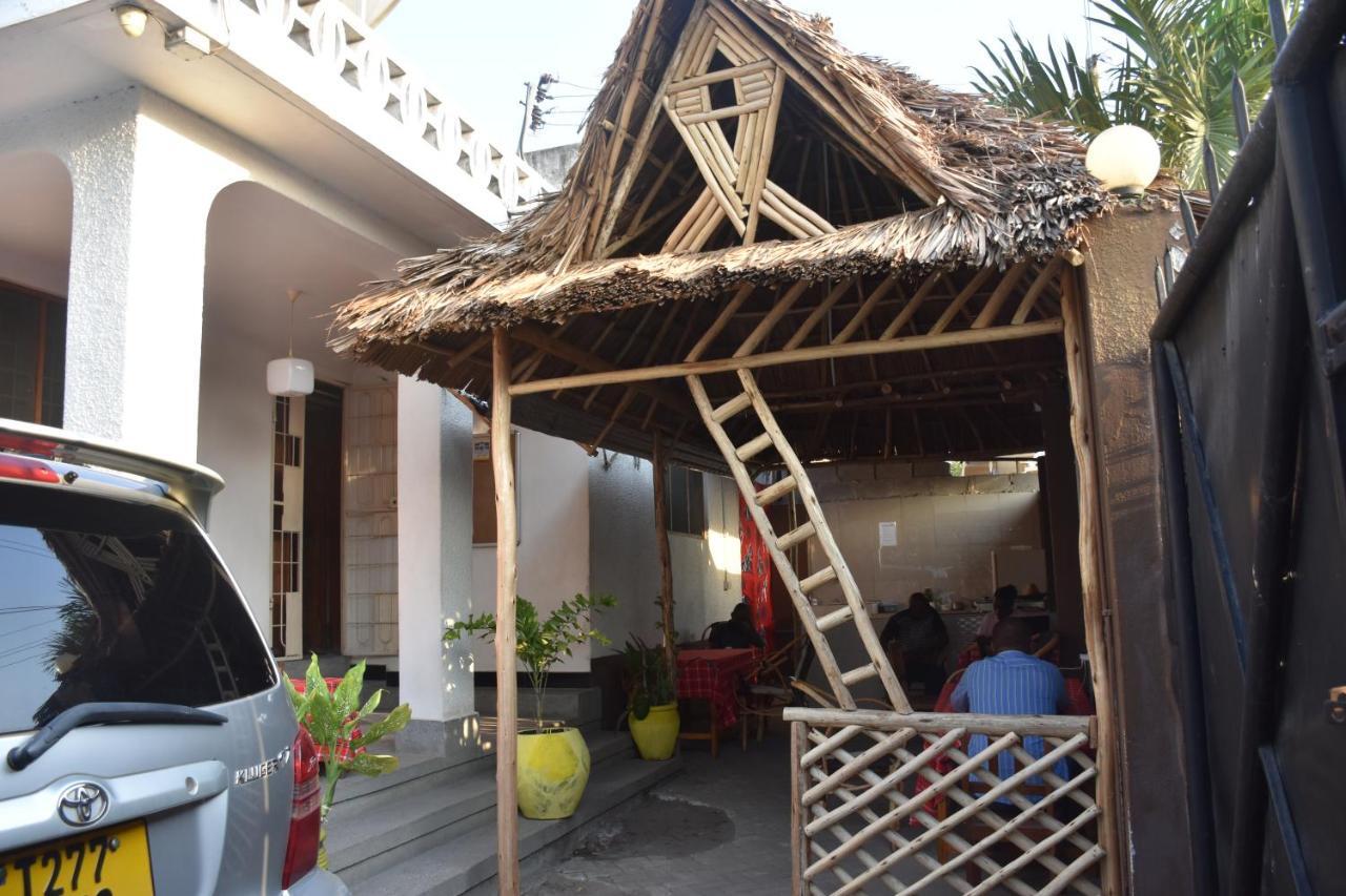Kituri Royal Annex Bed & Breakfast Dar es Salaam Bagian luar foto